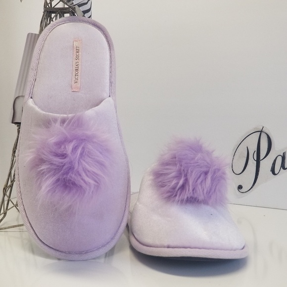 Victoria's Secret Pom Pom Slippers - Picture 2 of 7
